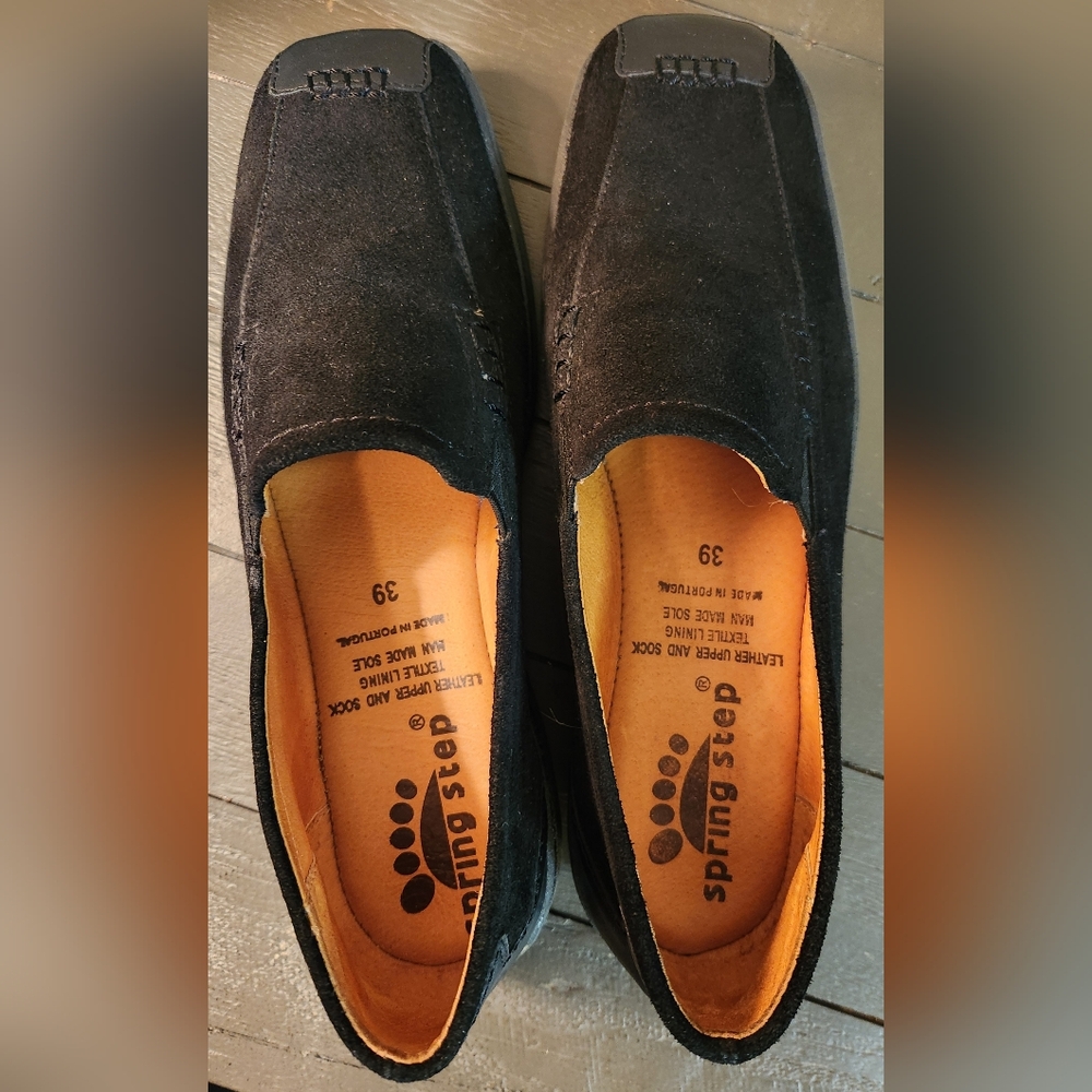 Spring Step Black Suede Flats - Picture 5 of 8